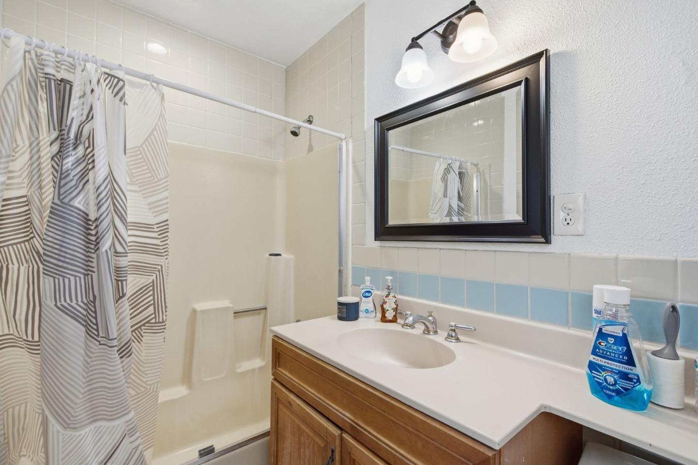 Detail Gallery Image 8 of 39 For 344 Buckeye St, Redwood City,  CA 94063 - – Beds | – Baths