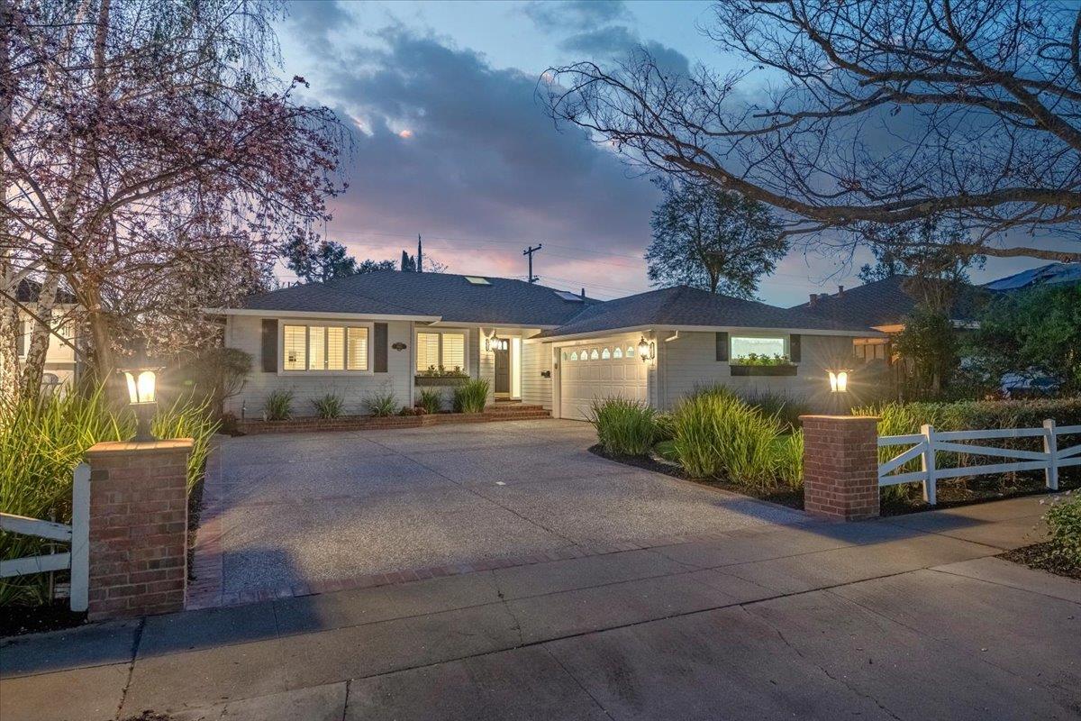 Detail Gallery Image 3 of 37 For 4845 Kingwood Way, San Jose,  CA 95124 - 4 Beds | 2 Baths