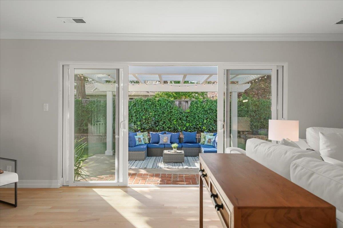 Detail Gallery Image 8 of 37 For 4845 Kingwood Way, San Jose,  CA 95124 - 4 Beds | 2 Baths