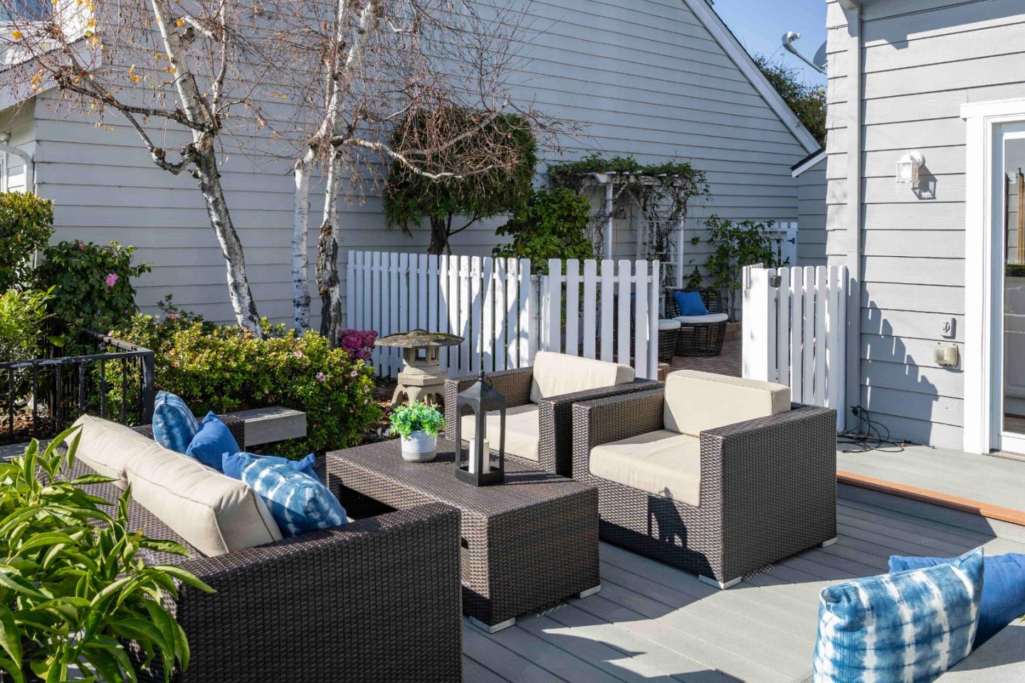 Detail Gallery Image 18 of 20 For 756 Newport Cir, Redwood City,  CA 94065 - 3 Beds | 2/1 Baths