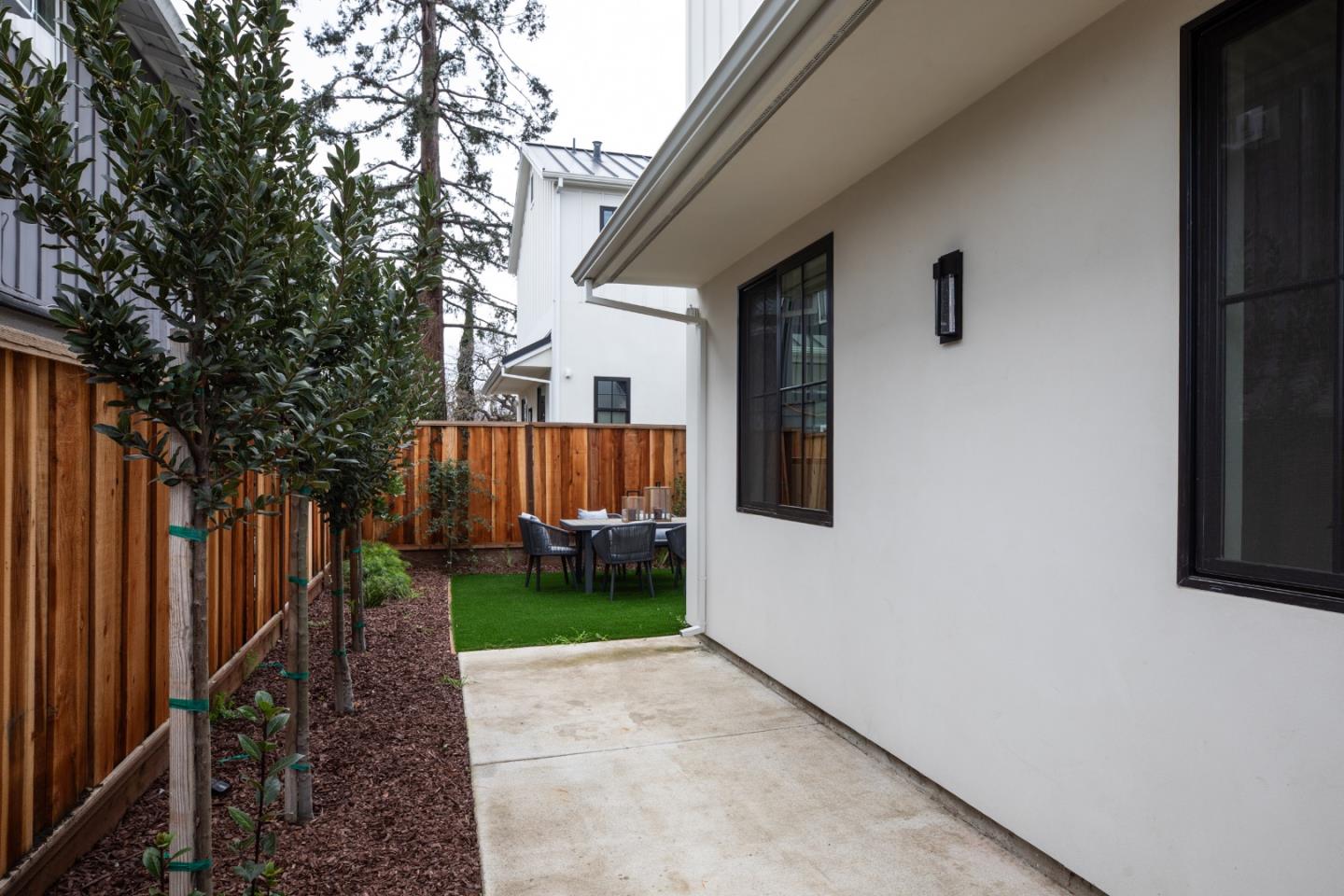 Detail Gallery Image 23 of 23 For 813 Bay Rd, Menlo Park,  CA 94025 - 4 Beds | 3 Baths