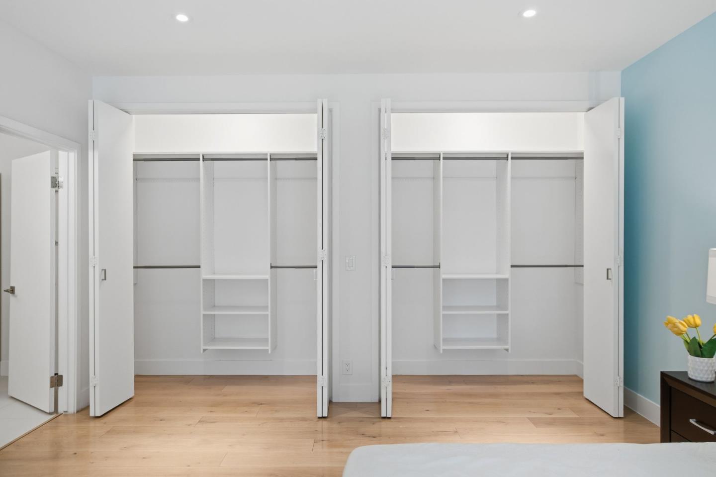 Detail Gallery Image 12 of 19 For 1326 Hoover St #5,  Menlo Park,  CA 94025 - 3 Beds | 2/1 Baths