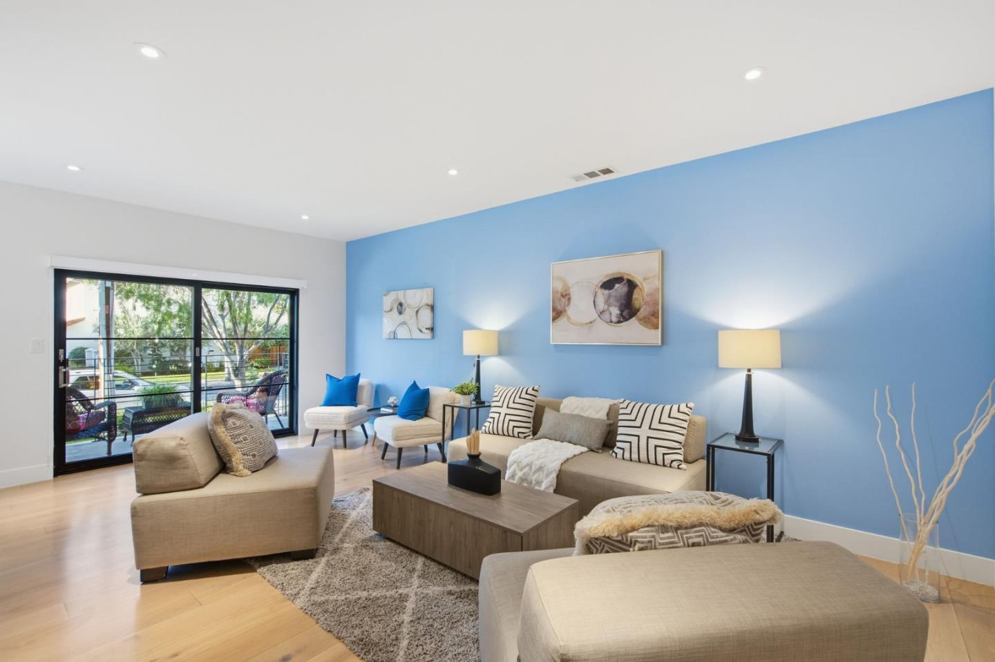 Detail Gallery Image 2 of 19 For 1326 Hoover St #5,  Menlo Park,  CA 94025 - 3 Beds | 2/1 Baths