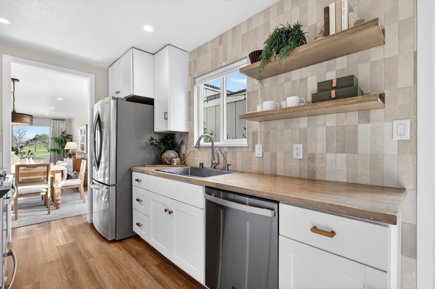 Detail Gallery Image 12 of 27 For 300 Ridgemark Dr, Hollister,  CA 95023 - 2 Beds | 2 Baths