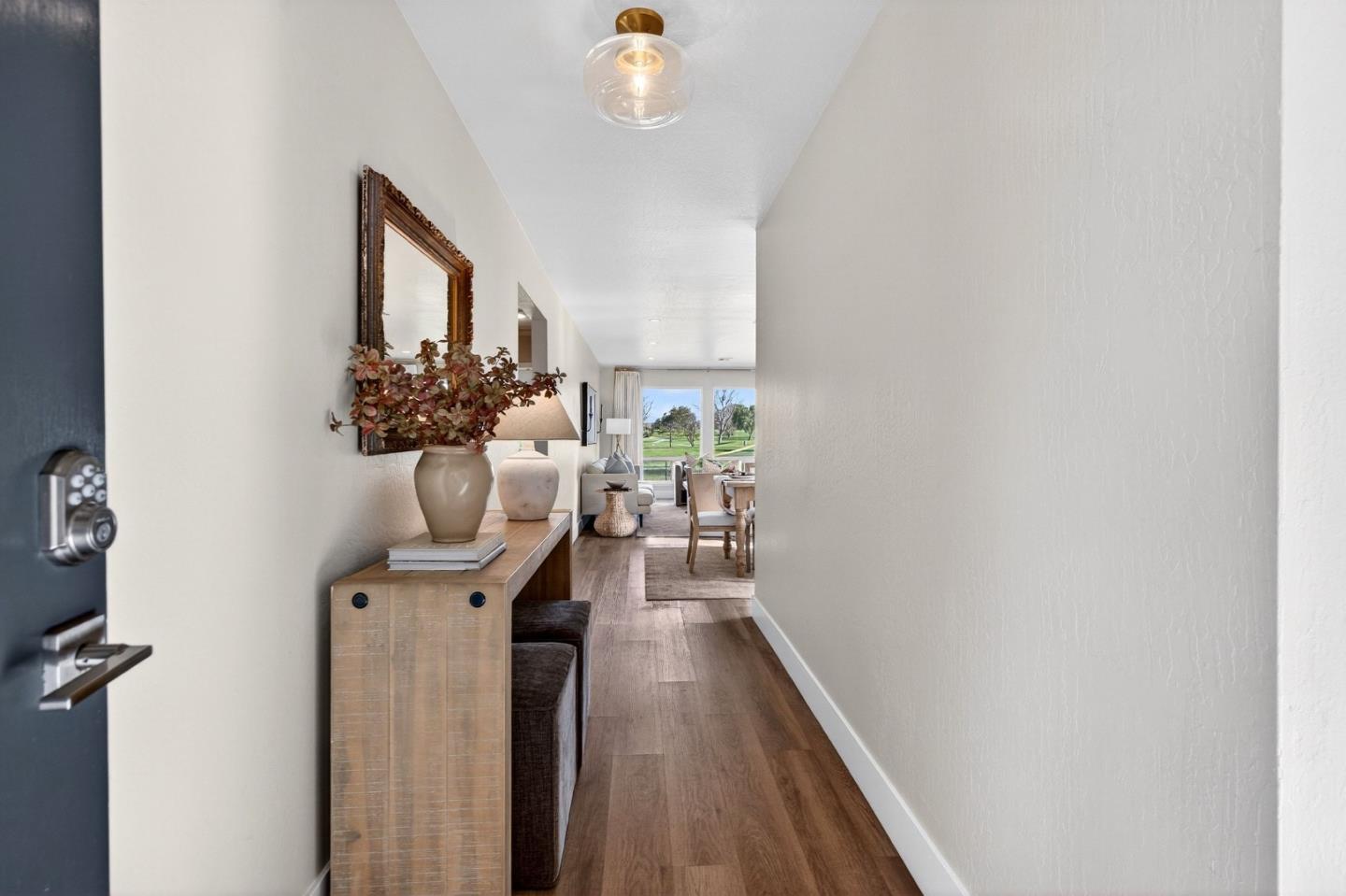 Detail Gallery Image 5 of 27 For 300 Ridgemark Dr, Hollister,  CA 95023 - 2 Beds | 2 Baths