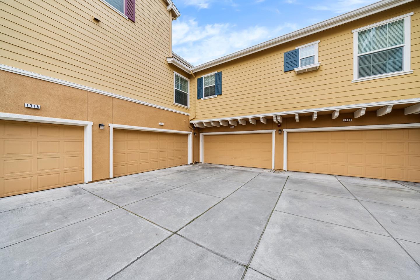 Detail Gallery Image 12 of 61 For 641 Turnbuckle Dr #1715,  Redwood City,  CA 94063 - 2 Beds | 2/1 Baths