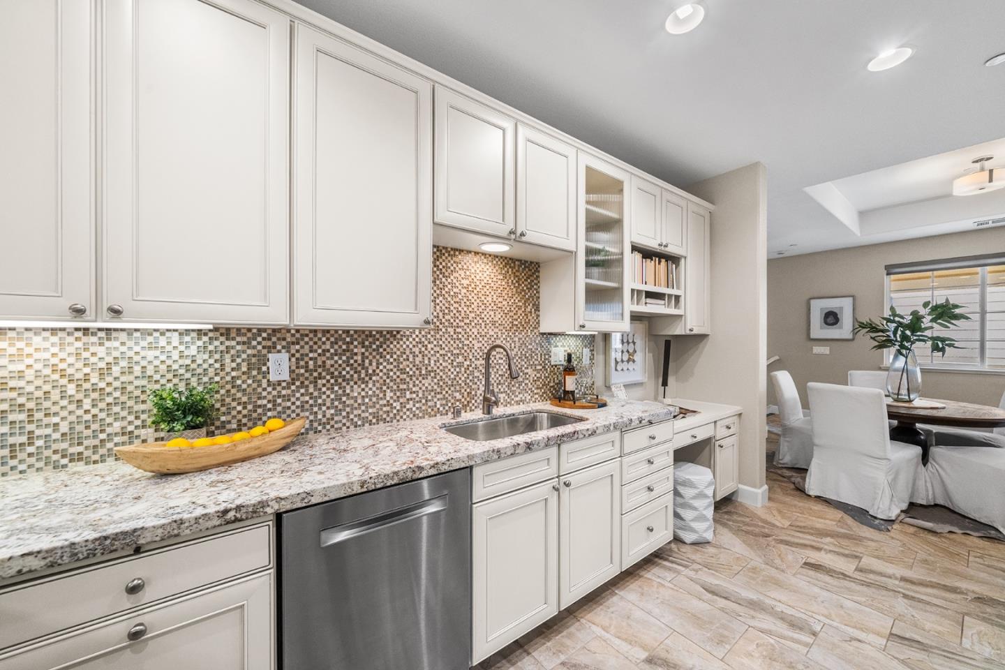 Detail Gallery Image 29 of 61 For 641 Turnbuckle Dr #1715,  Redwood City,  CA 94063 - 2 Beds | 2/1 Baths