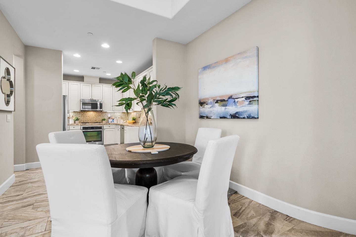 Detail Gallery Image 31 of 61 For 641 Turnbuckle Dr #1715,  Redwood City,  CA 94063 - 2 Beds | 2/1 Baths