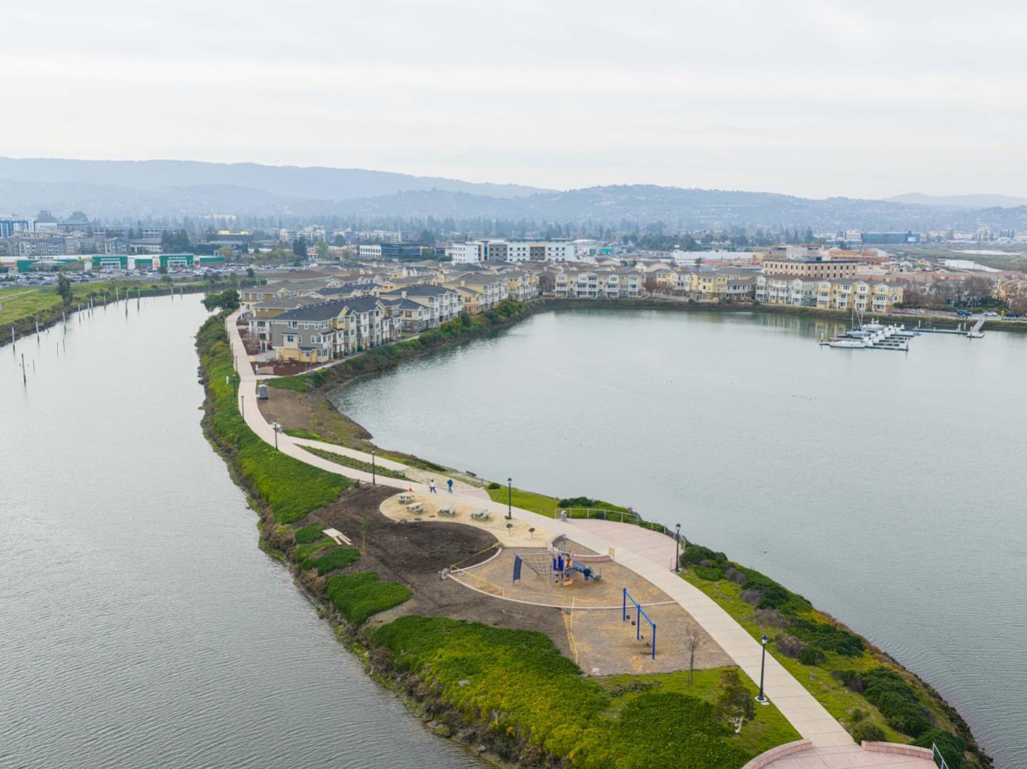 Detail Gallery Image 53 of 61 For 641 Turnbuckle Dr #1715,  Redwood City,  CA 94063 - 2 Beds | 2/1 Baths