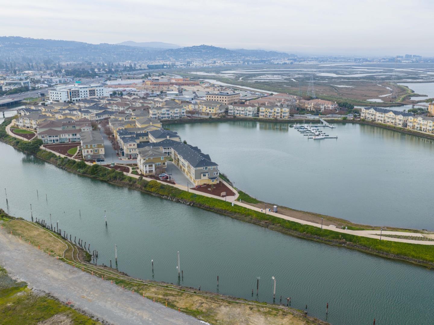 Detail Gallery Image 56 of 61 For 641 Turnbuckle Dr #1715,  Redwood City,  CA 94063 - 2 Beds | 2/1 Baths