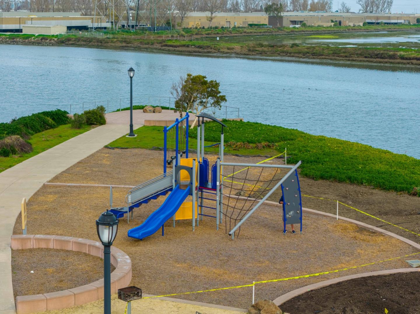 Detail Gallery Image 59 of 61 For 641 Turnbuckle Dr #1715,  Redwood City,  CA 94063 - 2 Beds | 2/1 Baths