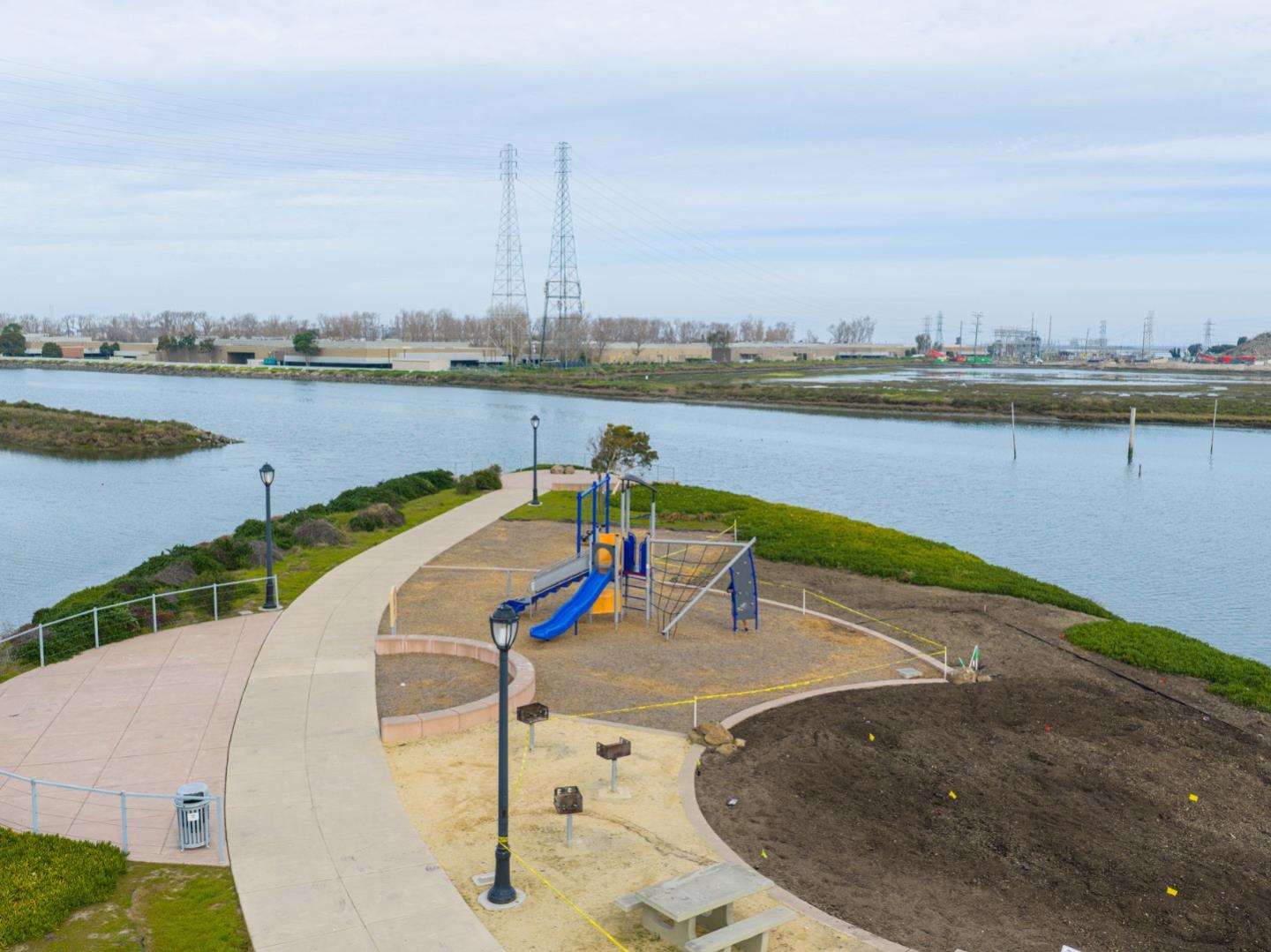 Detail Gallery Image 60 of 61 For 641 Turnbuckle Dr #1715,  Redwood City,  CA 94063 - 2 Beds | 2/1 Baths