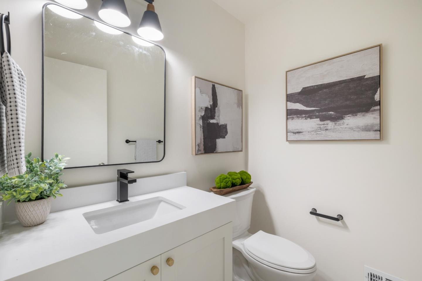 Detail Gallery Image 16 of 30 For 740 Greenview Pl, Los Altos,  CA 94024 - 4 Beds | 2/1 Baths