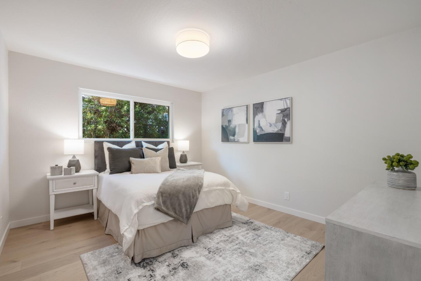 Detail Gallery Image 17 of 30 For 740 Greenview Pl, Los Altos,  CA 94024 - 4 Beds | 2/1 Baths