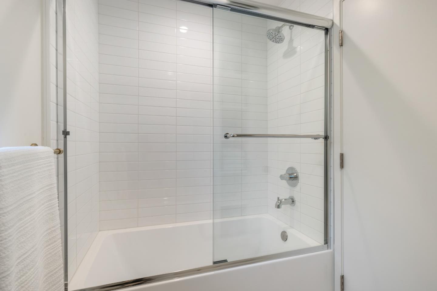 Detail Gallery Image 19 of 30 For 740 Greenview Pl, Los Altos,  CA 94024 - 4 Beds | 2/1 Baths