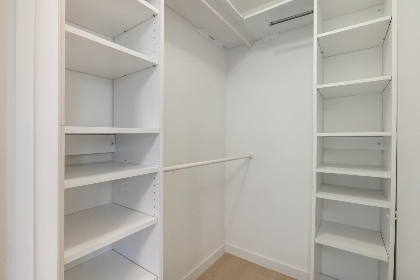 Detail Gallery Image 21 of 30 For 740 Greenview Pl, Los Altos,  CA 94024 - 4 Beds | 2/1 Baths