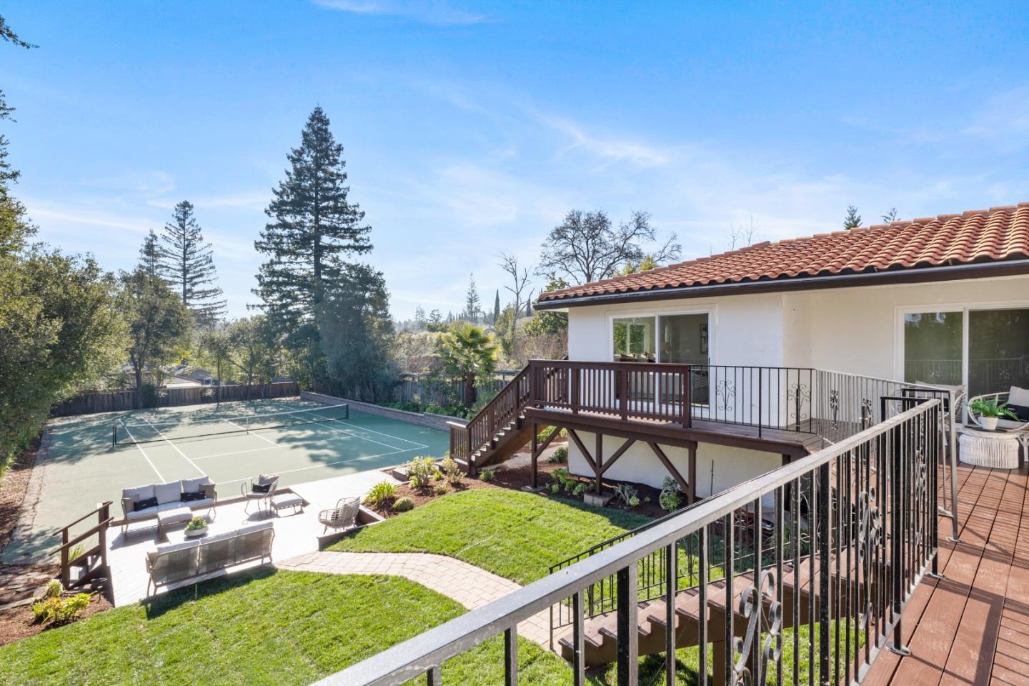 Detail Gallery Image 26 of 30 For 740 Greenview Pl, Los Altos,  CA 94024 - 4 Beds | 2/1 Baths