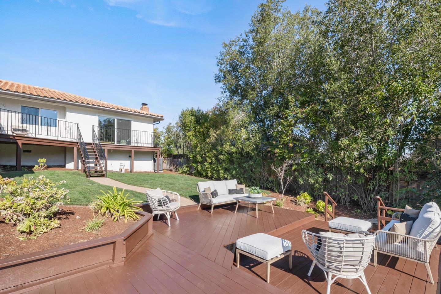 Detail Gallery Image 28 of 30 For 740 Greenview Pl, Los Altos,  CA 94024 - 4 Beds | 2/1 Baths