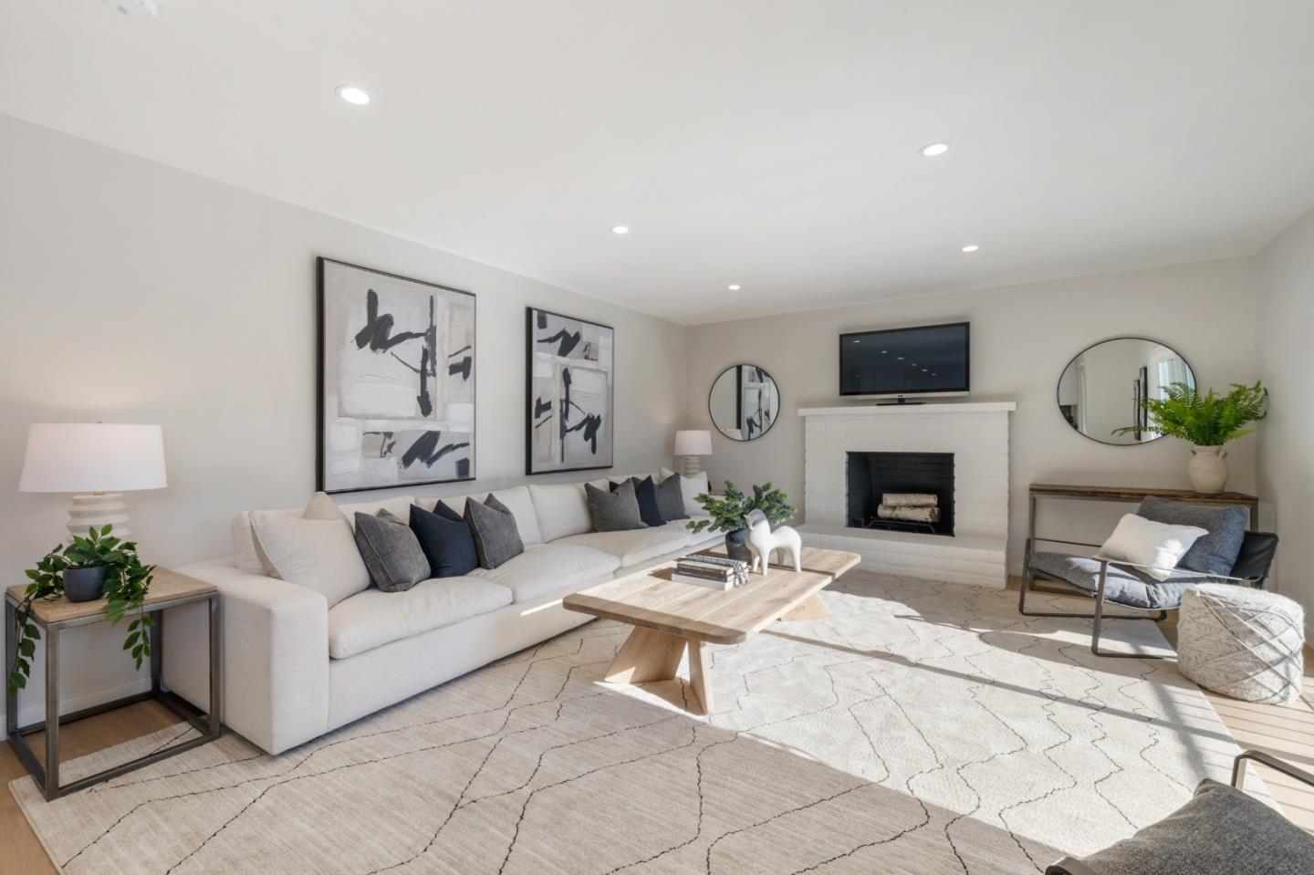 Detail Gallery Image 7 of 30 For 740 Greenview Pl, Los Altos,  CA 94024 - 4 Beds | 2/1 Baths