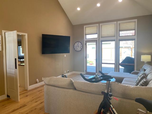 Detail Gallery Image 2 of 15 For 229 Garcia Ave, Half Moon Bay,  CA 94019 - 4 Beds | 3/2 Baths