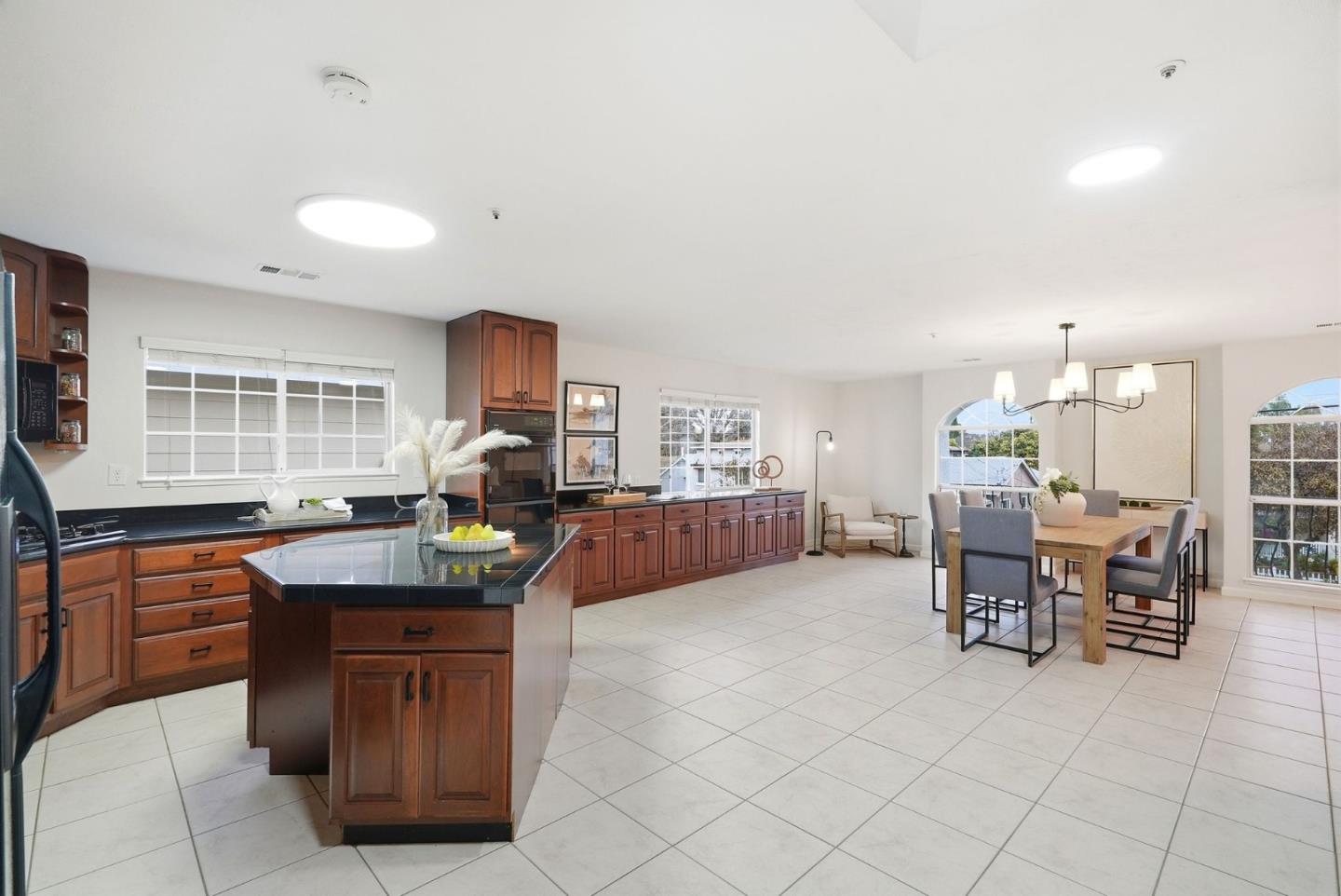 Detail Gallery Image 3 of 45 For 320 Angel Ave, Sunnyvale,  CA 94086 - 6 Beds | 5 Baths