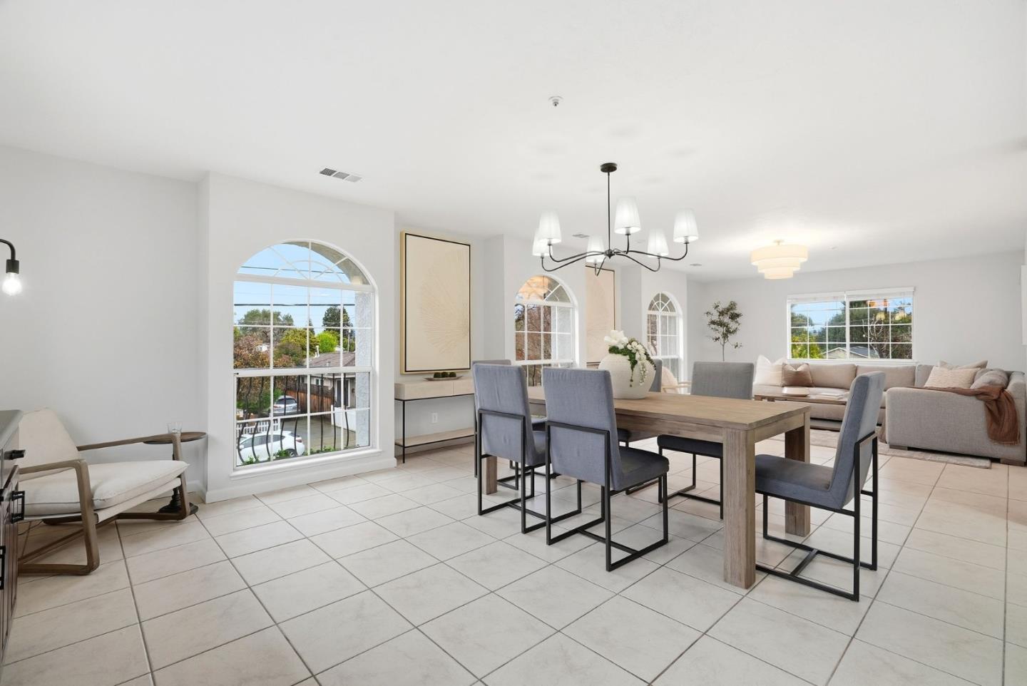 Detail Gallery Image 5 of 45 For 320 Angel Ave, Sunnyvale,  CA 94086 - 6 Beds | 5 Baths