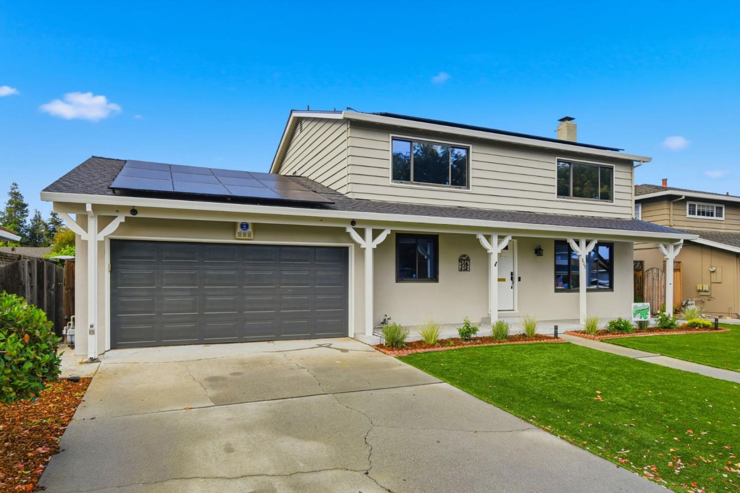 Detail Gallery Image 2 of 37 For 809 Midvale Ln, San Jose,  CA 95136 - 5 Beds | 2/1 Baths