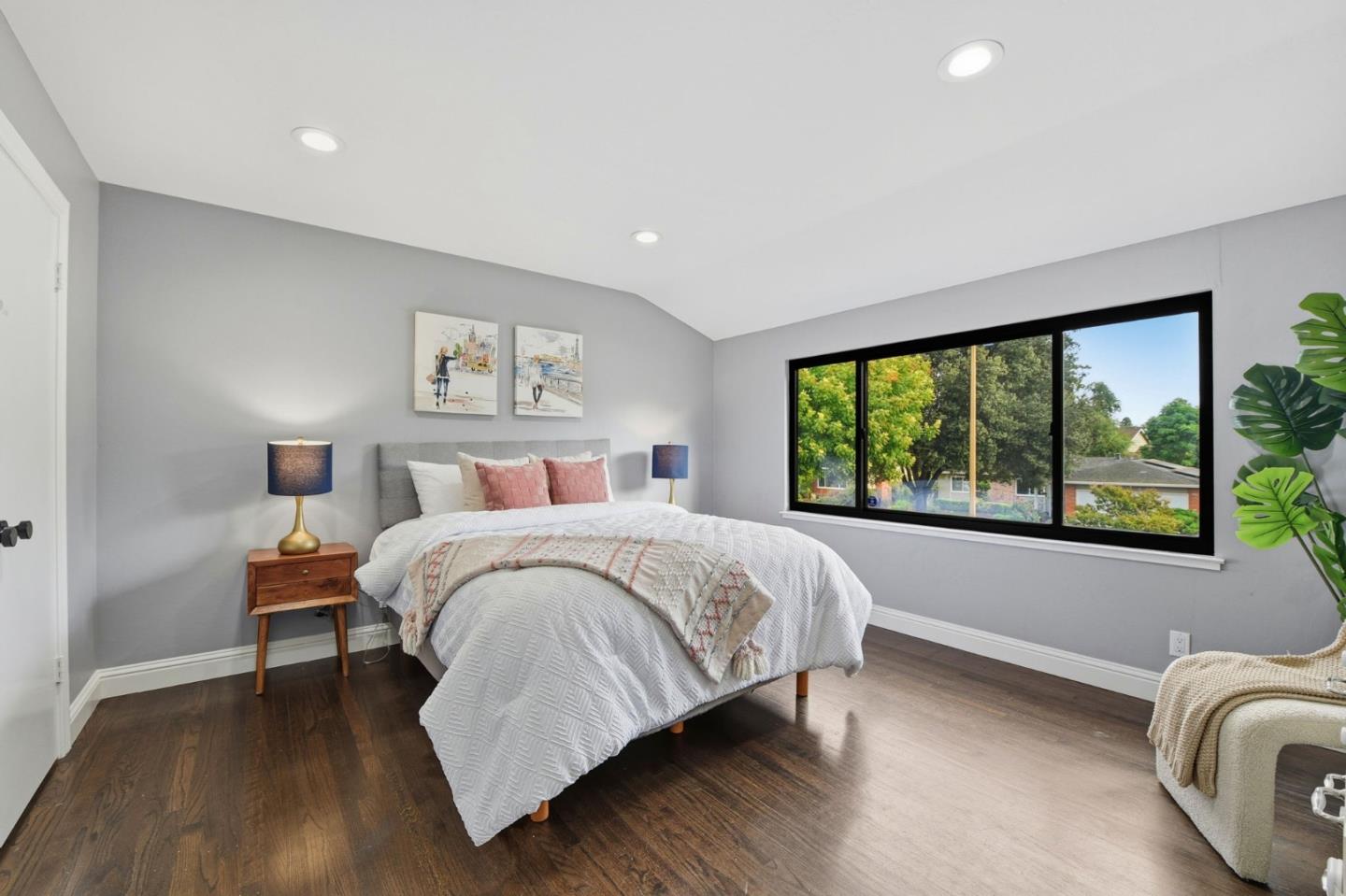 Detail Gallery Image 23 of 37 For 809 Midvale Ln, San Jose,  CA 95136 - 5 Beds | 2/1 Baths