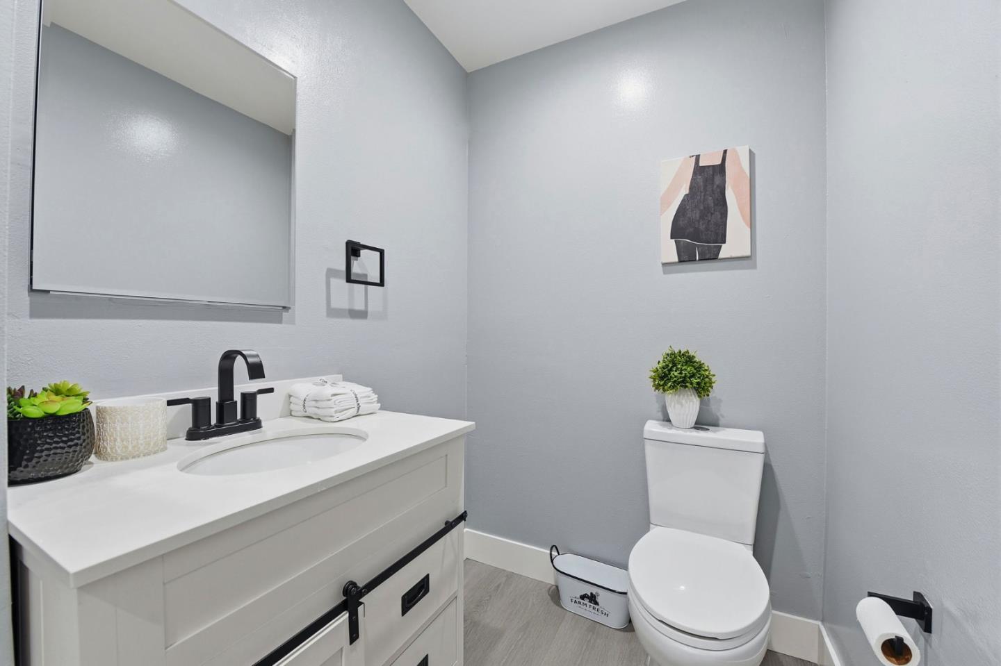 Detail Gallery Image 26 of 37 For 809 Midvale Ln, San Jose,  CA 95136 - 5 Beds | 2/1 Baths