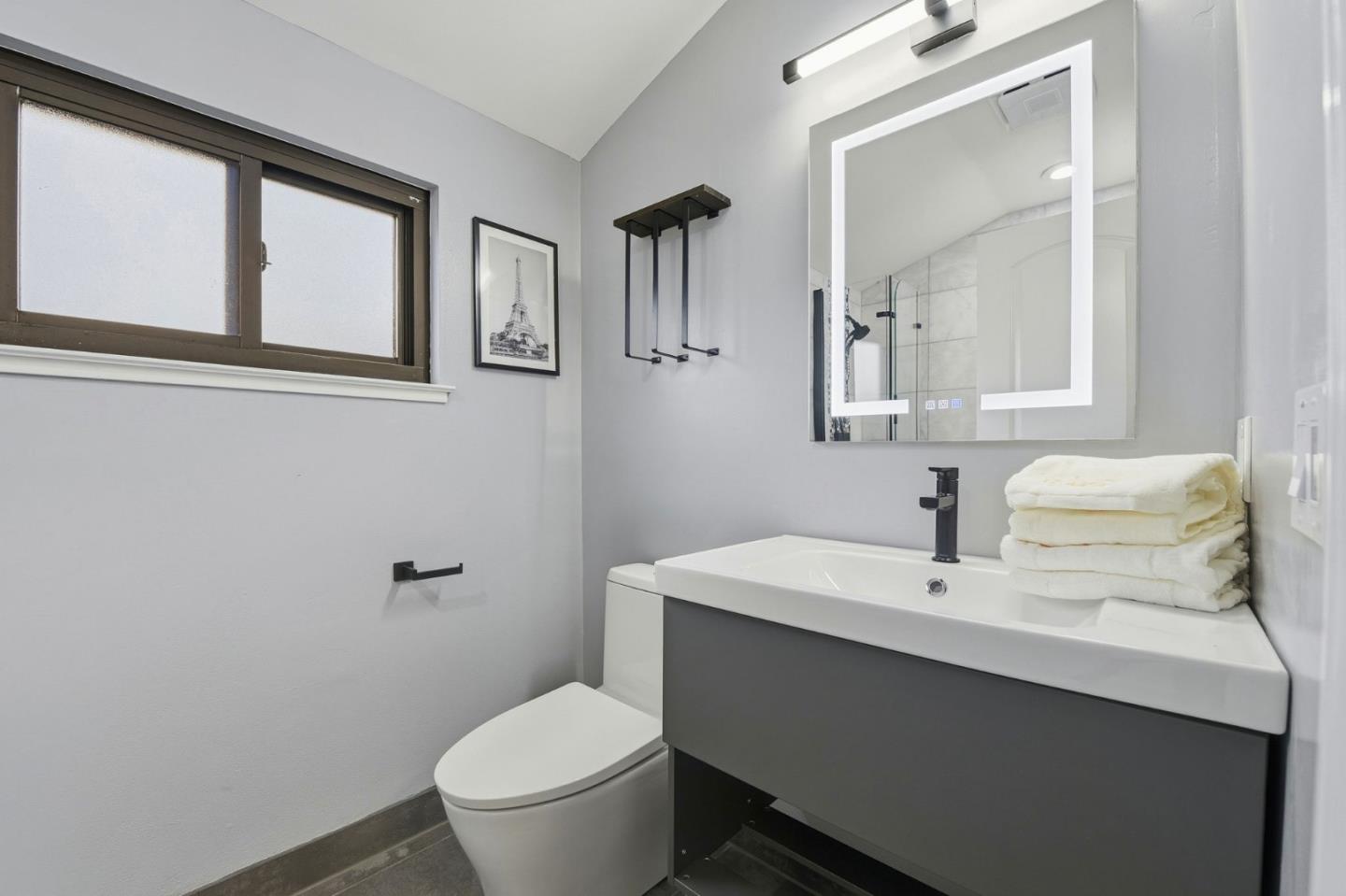 Detail Gallery Image 29 of 37 For 809 Midvale Ln, San Jose,  CA 95136 - 5 Beds | 2/1 Baths