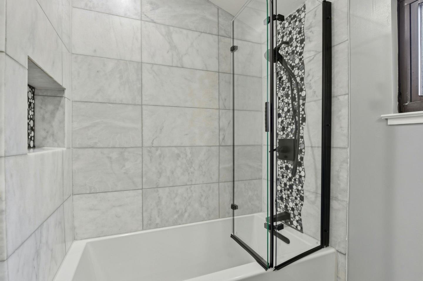 Detail Gallery Image 30 of 37 For 809 Midvale Ln, San Jose,  CA 95136 - 5 Beds | 2/1 Baths