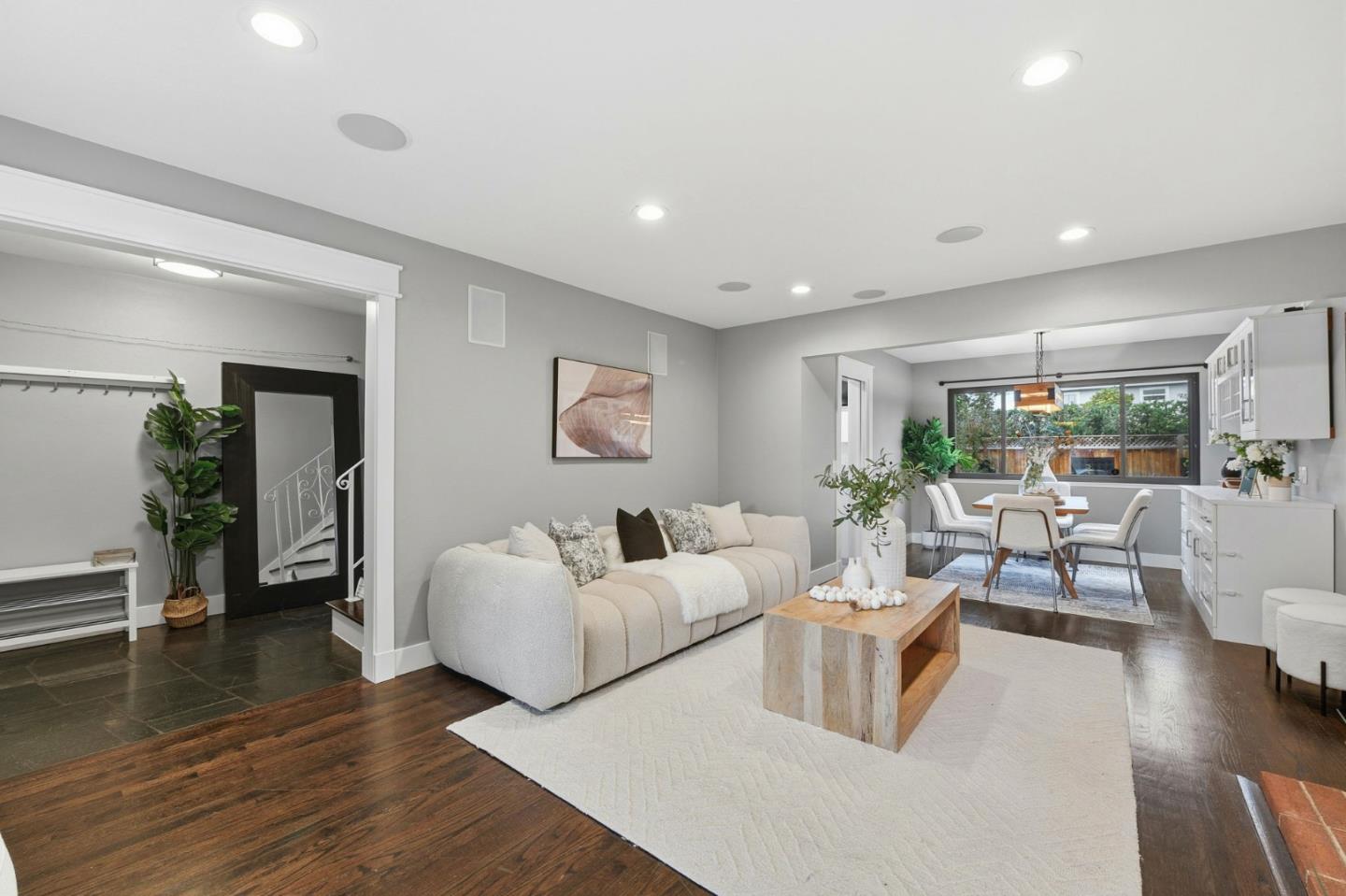 Detail Gallery Image 7 of 37 For 809 Midvale Ln, San Jose,  CA 95136 - 5 Beds | 2/1 Baths