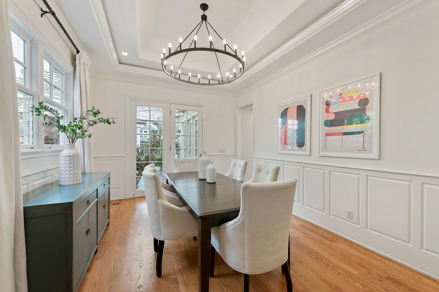 Detail Gallery Image 10 of 44 For 910 Cambridge Ave, Menlo Park,  CA 94025 - 4 Beds | 3/1 Baths