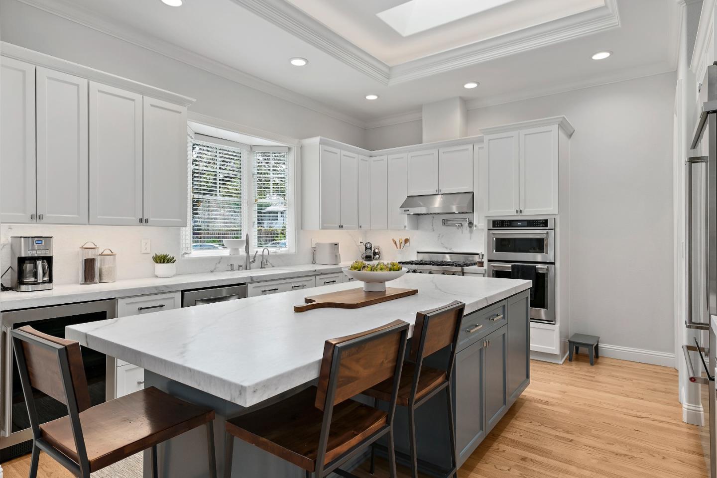 Detail Gallery Image 11 of 44 For 910 Cambridge Ave, Menlo Park,  CA 94025 - 4 Beds | 3/1 Baths