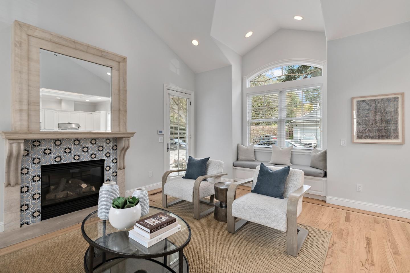 Detail Gallery Image 18 of 44 For 910 Cambridge Ave, Menlo Park,  CA 94025 - 4 Beds | 3/1 Baths