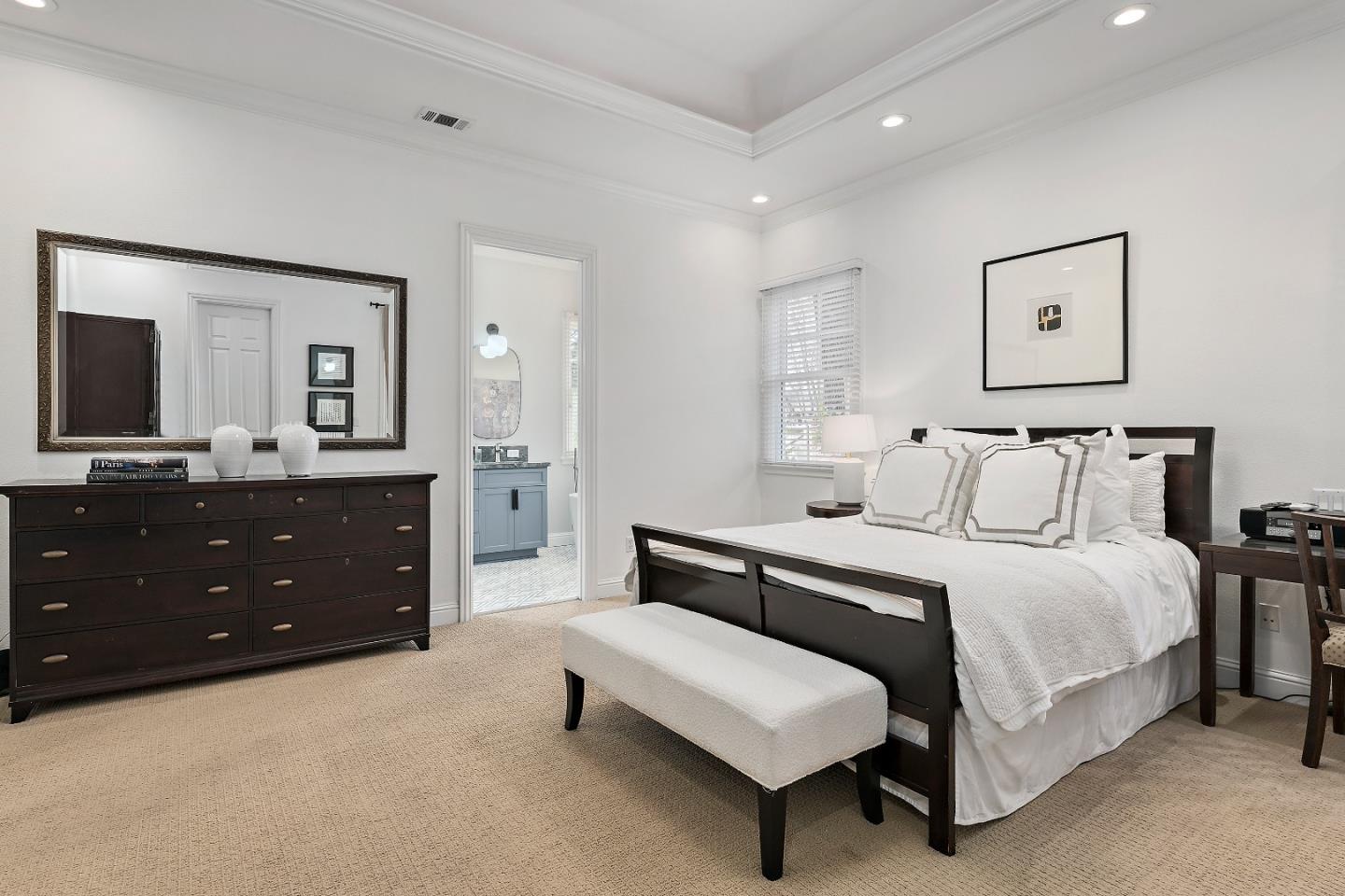 Detail Gallery Image 25 of 44 For 910 Cambridge Ave, Menlo Park,  CA 94025 - 4 Beds | 3/1 Baths