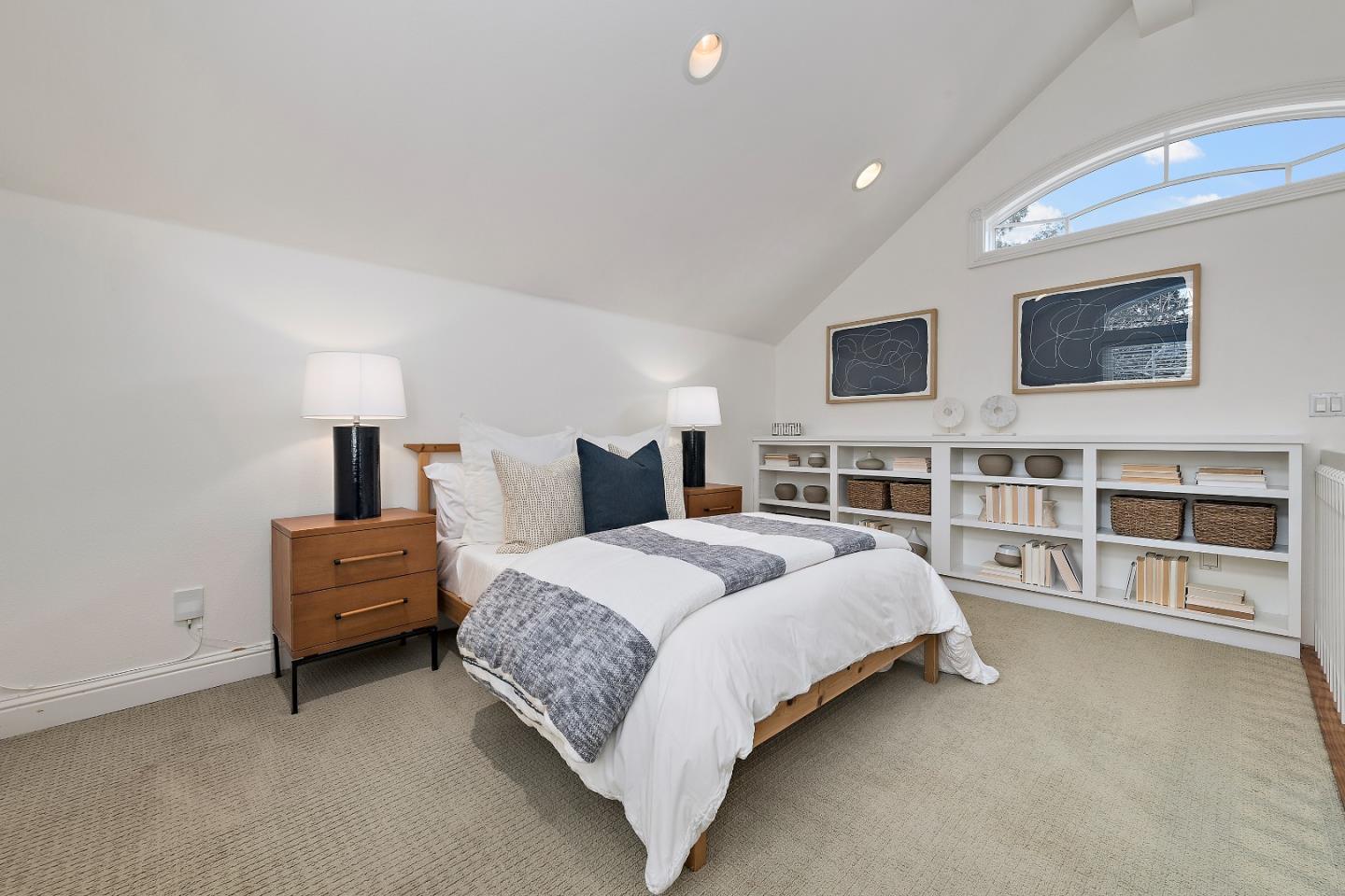 Detail Gallery Image 28 of 44 For 910 Cambridge Ave, Menlo Park,  CA 94025 - 4 Beds | 3/1 Baths