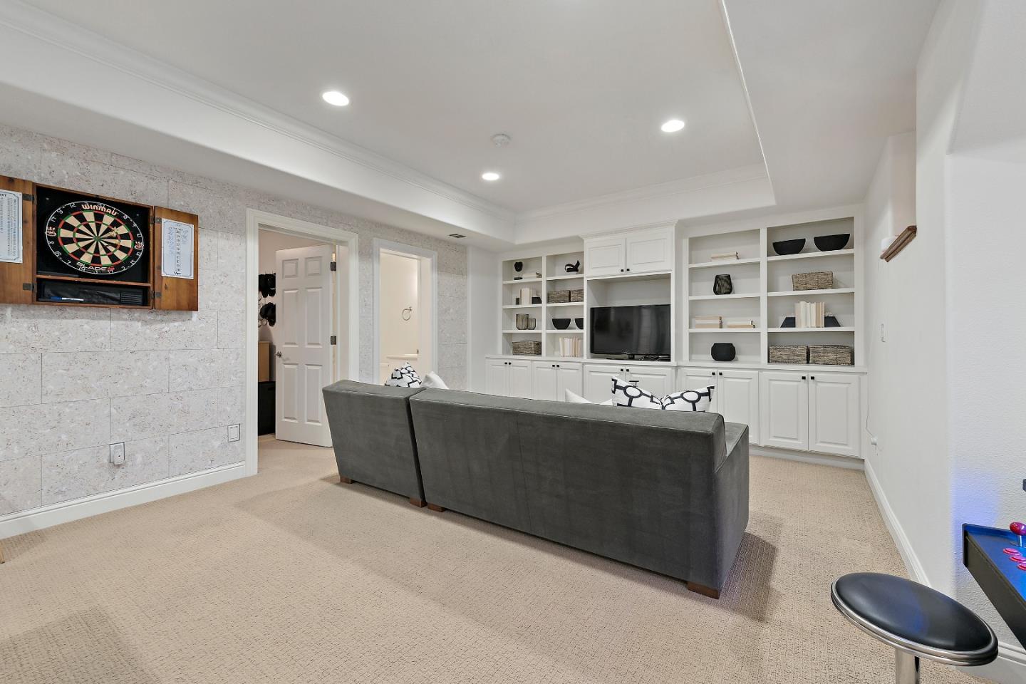 Detail Gallery Image 31 of 44 For 910 Cambridge Ave, Menlo Park,  CA 94025 - 4 Beds | 3/1 Baths
