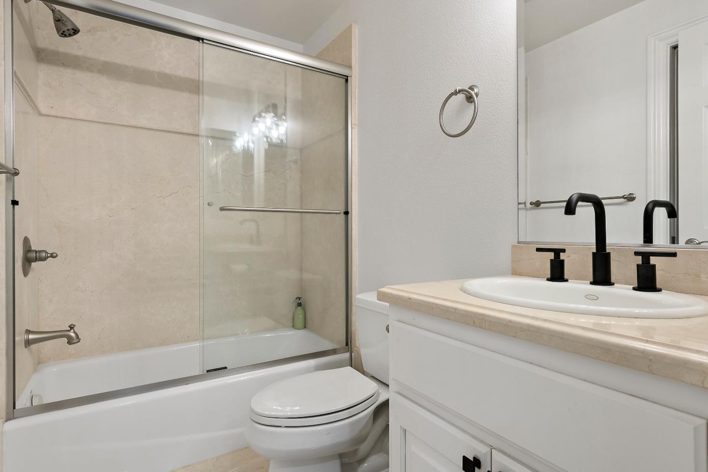 Detail Gallery Image 35 of 44 For 910 Cambridge Ave, Menlo Park,  CA 94025 - 4 Beds | 3/1 Baths