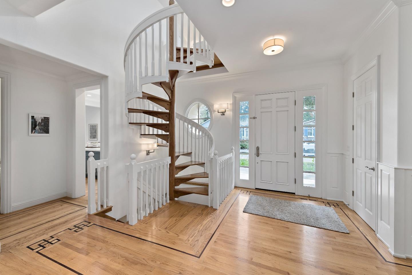 Detail Gallery Image 5 of 44 For 910 Cambridge Ave, Menlo Park,  CA 94025 - 4 Beds | 3/1 Baths