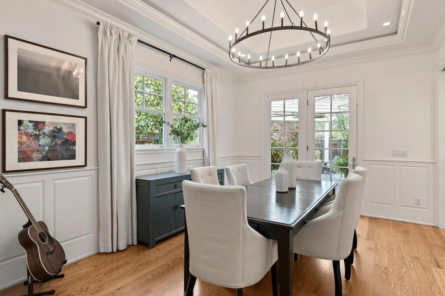 Detail Gallery Image 9 of 44 For 910 Cambridge Ave, Menlo Park,  CA 94025 - 4 Beds | 3/1 Baths