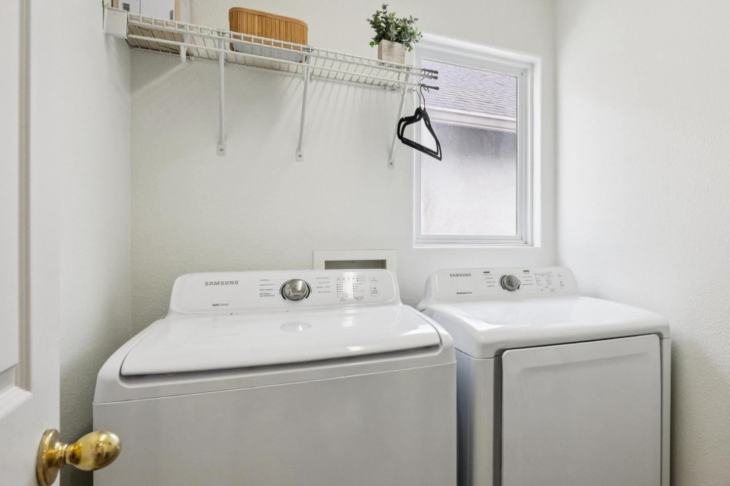 Detail Gallery Image 24 of 29 For 360 San Juan Grade Rd, Salinas,  CA 93906 - 3 Beds | 2/1 Baths