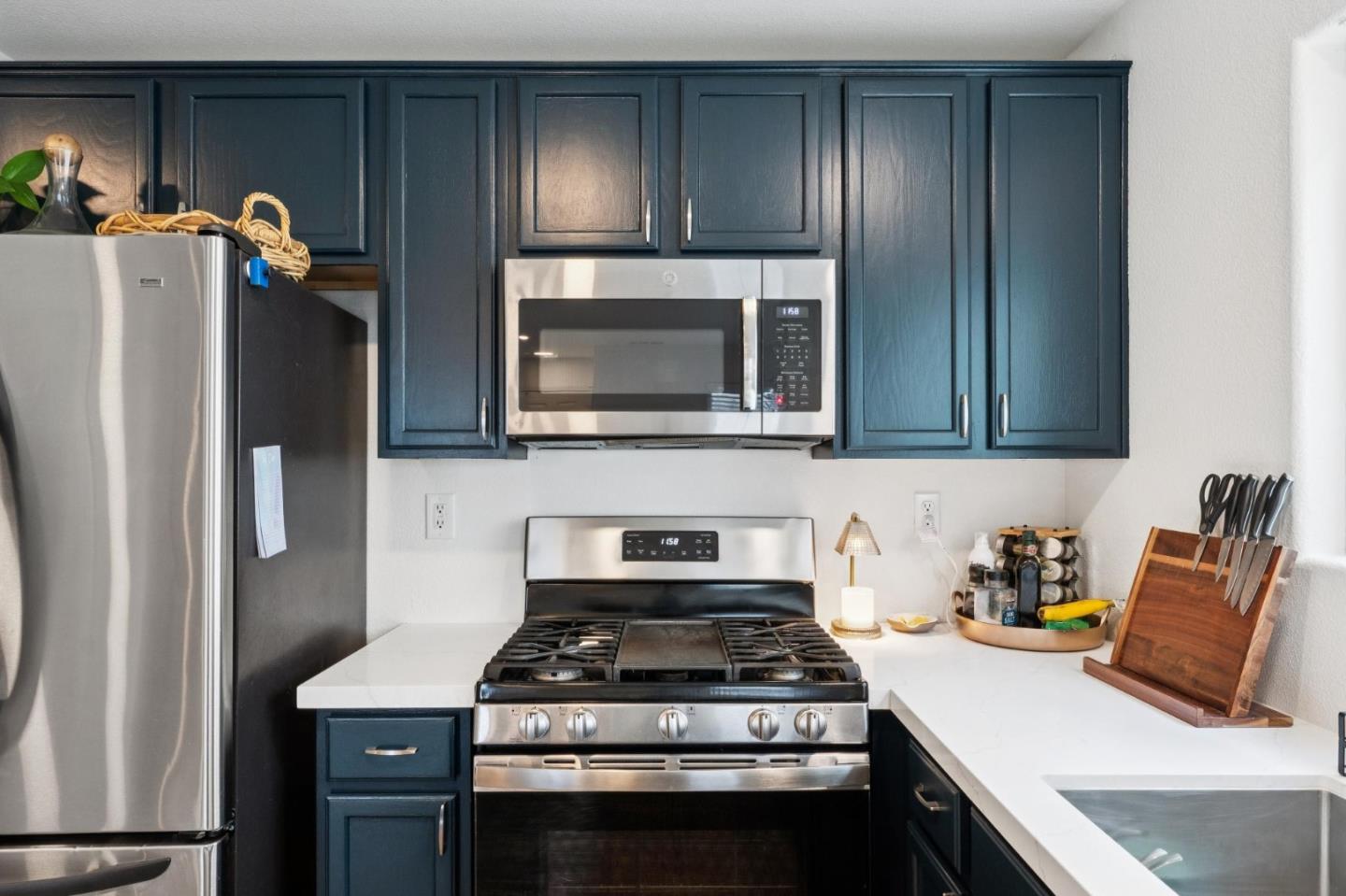 Detail Gallery Image 8 of 29 For 360 San Juan Grade Rd, Salinas,  CA 93906 - 3 Beds | 2/1 Baths