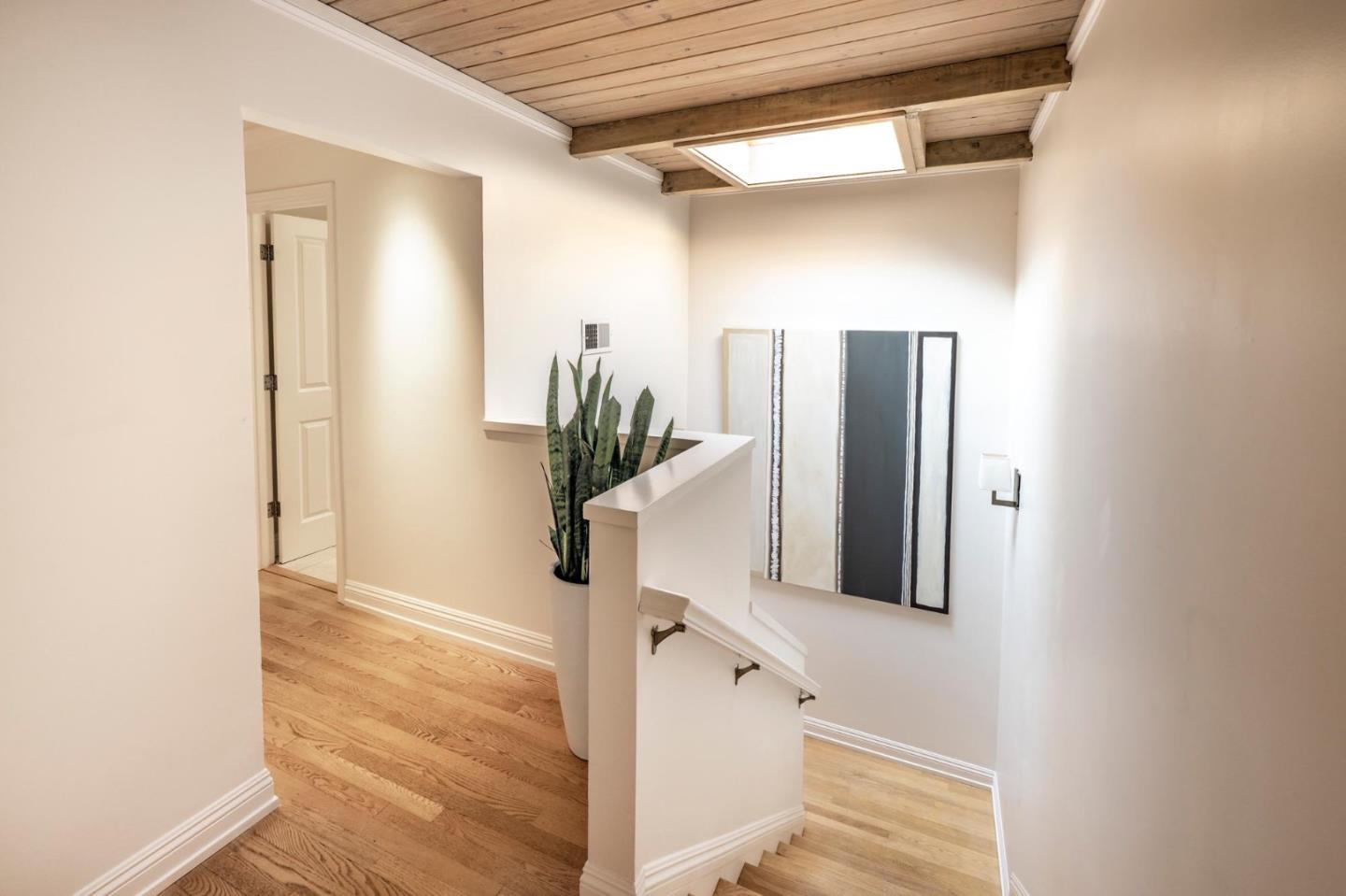 Detail Gallery Image 20 of 41 For 708 University Dr, Menlo Park,  CA 94025 - 2 Beds | 2/1 Baths