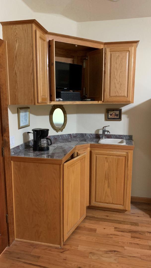 Detail Gallery Image 38 of 43 For 21050 Uvas Road, Morgan Hill,  CA 95037 - 5 Beds | 5/1 Baths