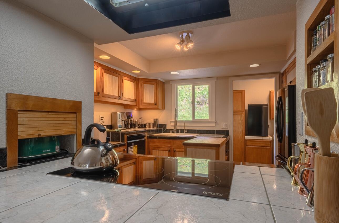 Detail Gallery Image 15 of 33 For 820 Comstock Rd, Hollister,  CA 95023 - 3 Beds | 2 Baths