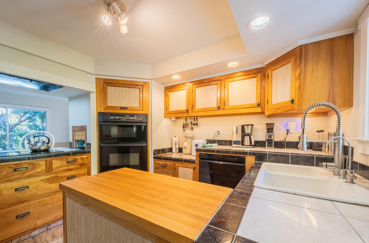 Detail Gallery Image 17 of 33 For 820 Comstock Rd, Hollister,  CA 95023 - 3 Beds | 2 Baths