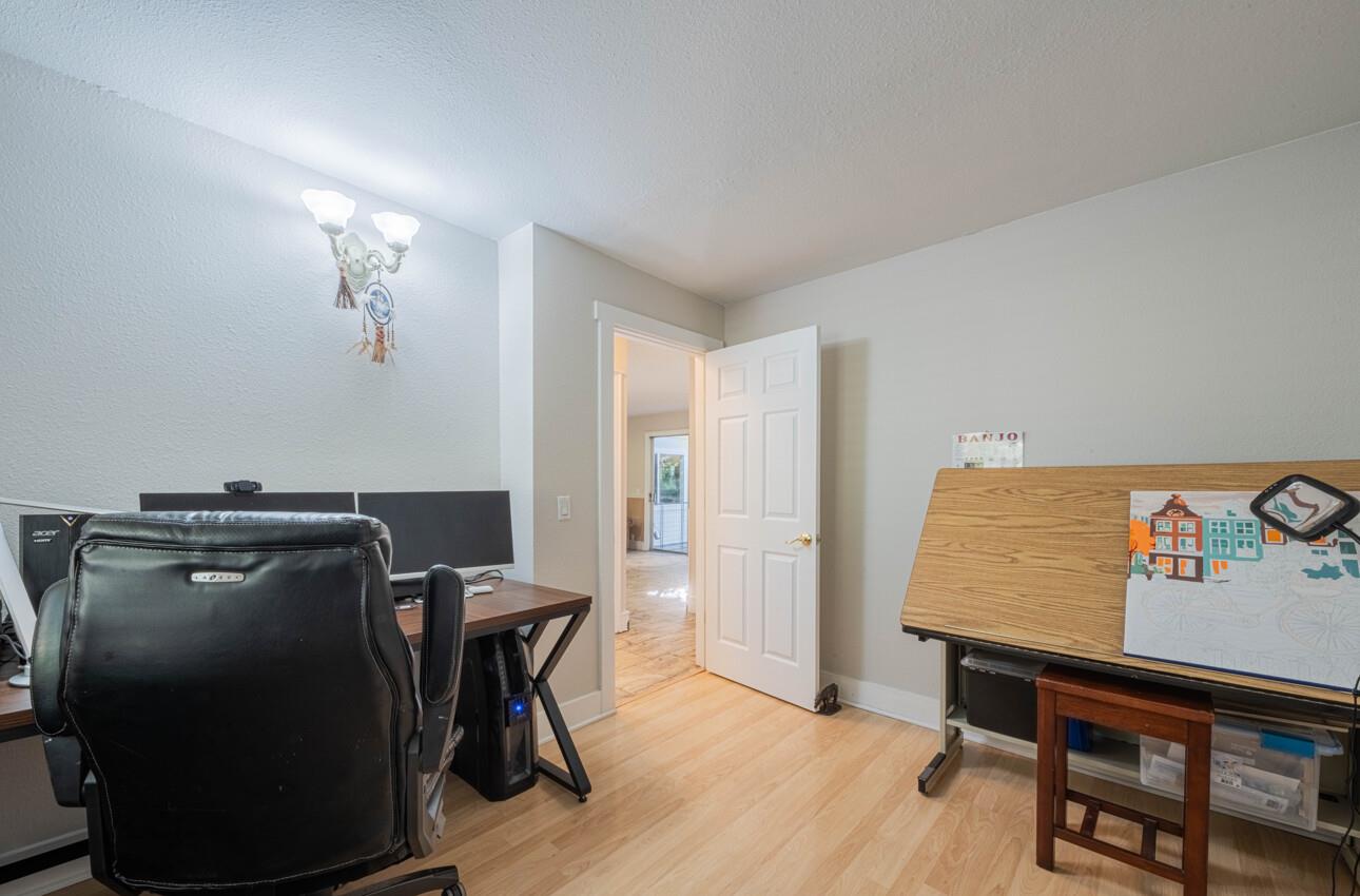 Detail Gallery Image 28 of 33 For 820 Comstock Rd, Hollister,  CA 95023 - 3 Beds | 2 Baths