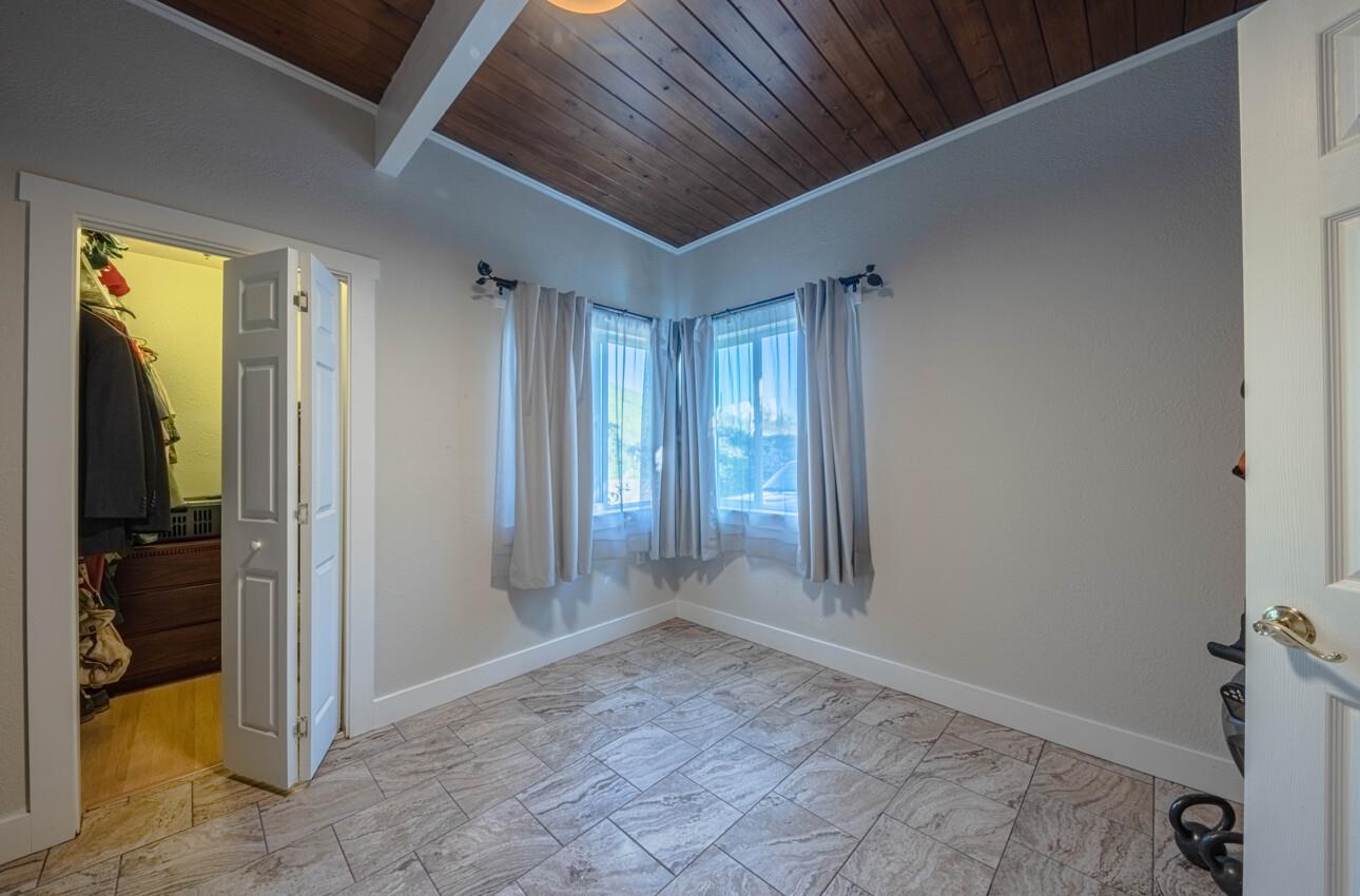 Detail Gallery Image 30 of 33 For 820 Comstock Rd, Hollister,  CA 95023 - 3 Beds | 2 Baths