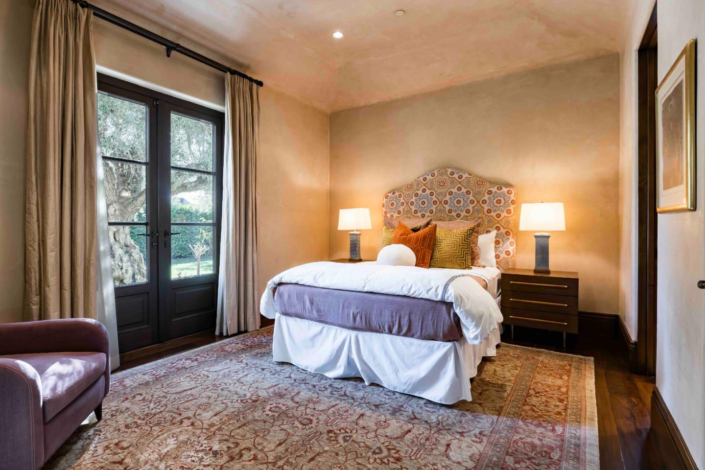 Detail Gallery Image 13 of 52 For 35 Barry Ln, Atherton,  CA 94027 - 7 Beds | 8/2 Baths